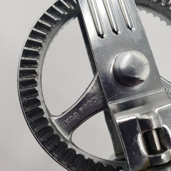 Retro Vintage Lot of 2 Stainless Steel Manual Crank Hand Mixers Maynard/ BB - Picture 8 of 8